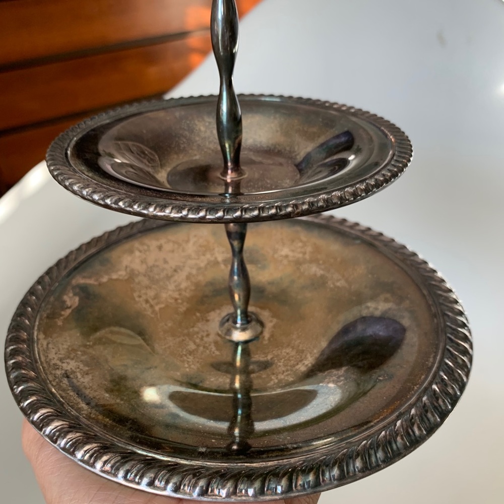 WM ROGERS two tier tray - Picture 3 of 11